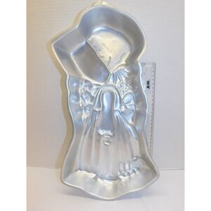 VTG Wilton Holly Hobbie Cake Pan Molded Aluminum Baking Tin 1975  #502-194